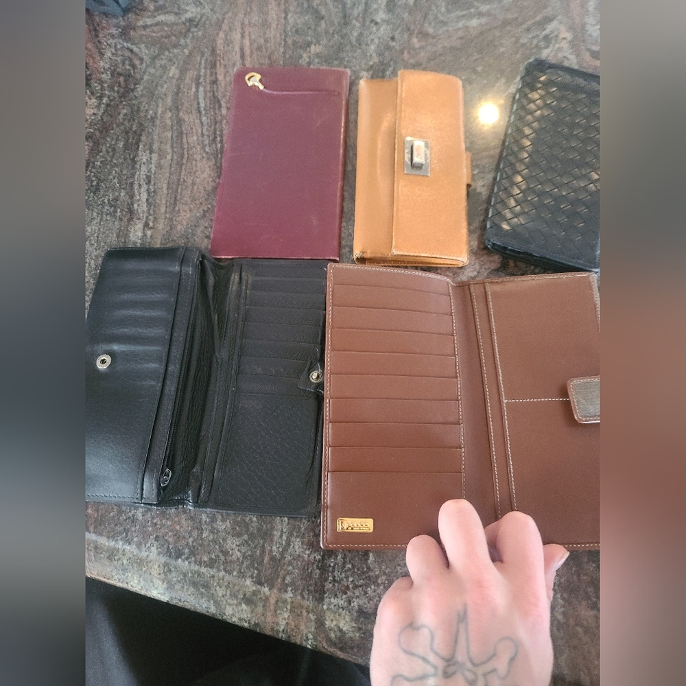 Gucci wallets - Picture 2 of 4